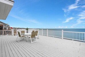 Outdoor dining - Rent entire exquisite former Inn & former Bed & Breakfast with 5 Beds & 6 Baths (Scituate)