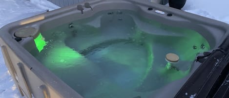 مغطس سبا خارجي