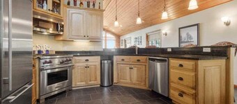 Remodeled cabin on Shawano Lake