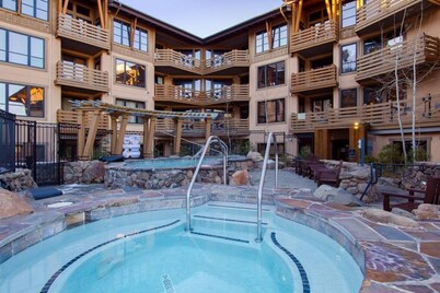 Village at Palisades Tahoe Condo #6, in Building 5, Ski In/Out, with Mountain View!!