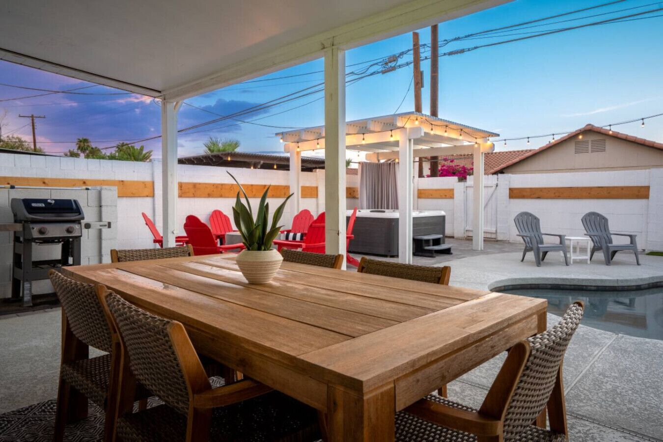 Outdoor dining