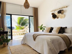 4 bedrooms, in-room safe, desk, iron/ironing board