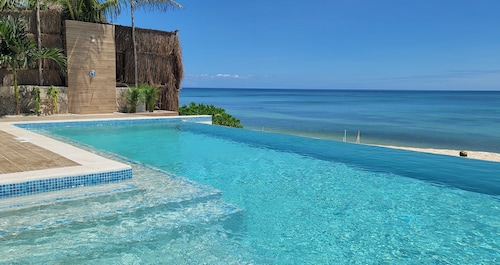 New Infinity Pool on Sandy Beachfront Boho-Chic Villa