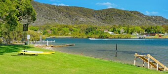 The Punt House - riverfront ramp access