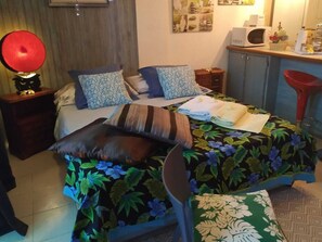 1 chambre, fer et planche Ă repasser, Wi-Fi, draps fournis
