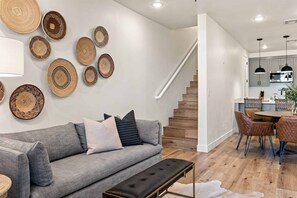 Condo, 3 Bedrooms | Living area | Smart TV, streaming services