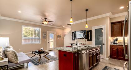30Min To Lake Tahoe 3BD Private Retreat Parking WiFi Downtown Carson City