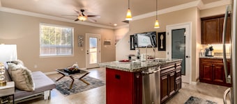 30Min To Lake Tahoe 3BD Private Retreat Parking WiFi Downtown Carson City