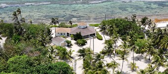 FREE Night in 2025! Private, quiet oceanfront home, wrap-around screened porch.