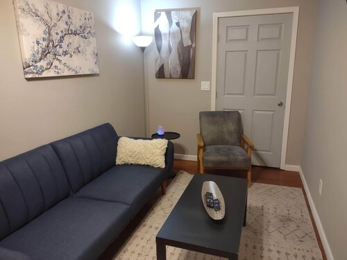 8b/5b Centrally Located Home, Sleeps 36