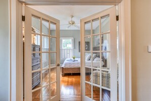 4 camere, ferro/asse da stiro, Wi-Fi gratuito, lenzuola