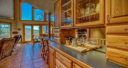 Sky Vista Lodge: Stunning Views, Private Hot Tub, Wraparound Deck, and Close to Wolf Creek Ski Area!
