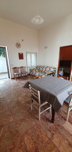 Interior - House on the beach (Marina di Ardea)