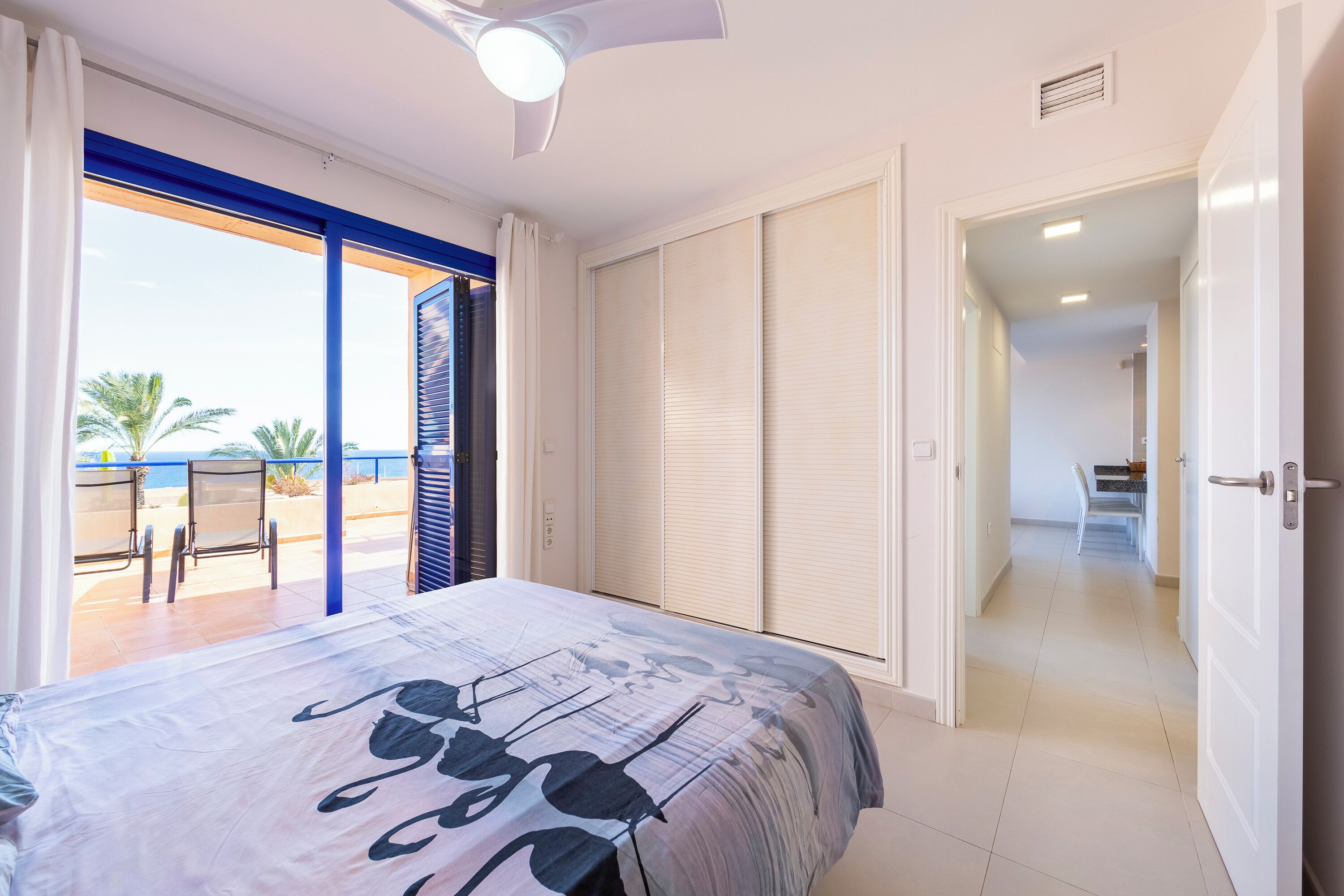 2 dormitorios, tabla de planchar con plancha, wifi gratis y ropa de cama