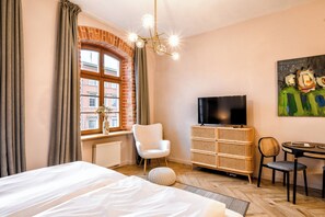 1 bedroom, free WiFi, bed sheets