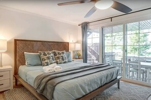 5 bedrooms, desk, laptop workspace, iron/ironing board