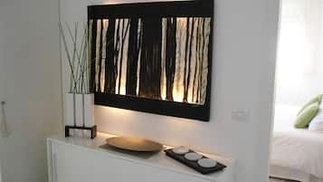 1 slaapkamer, een strijkplank/strijkijzer, gratis wifi, beddengoed