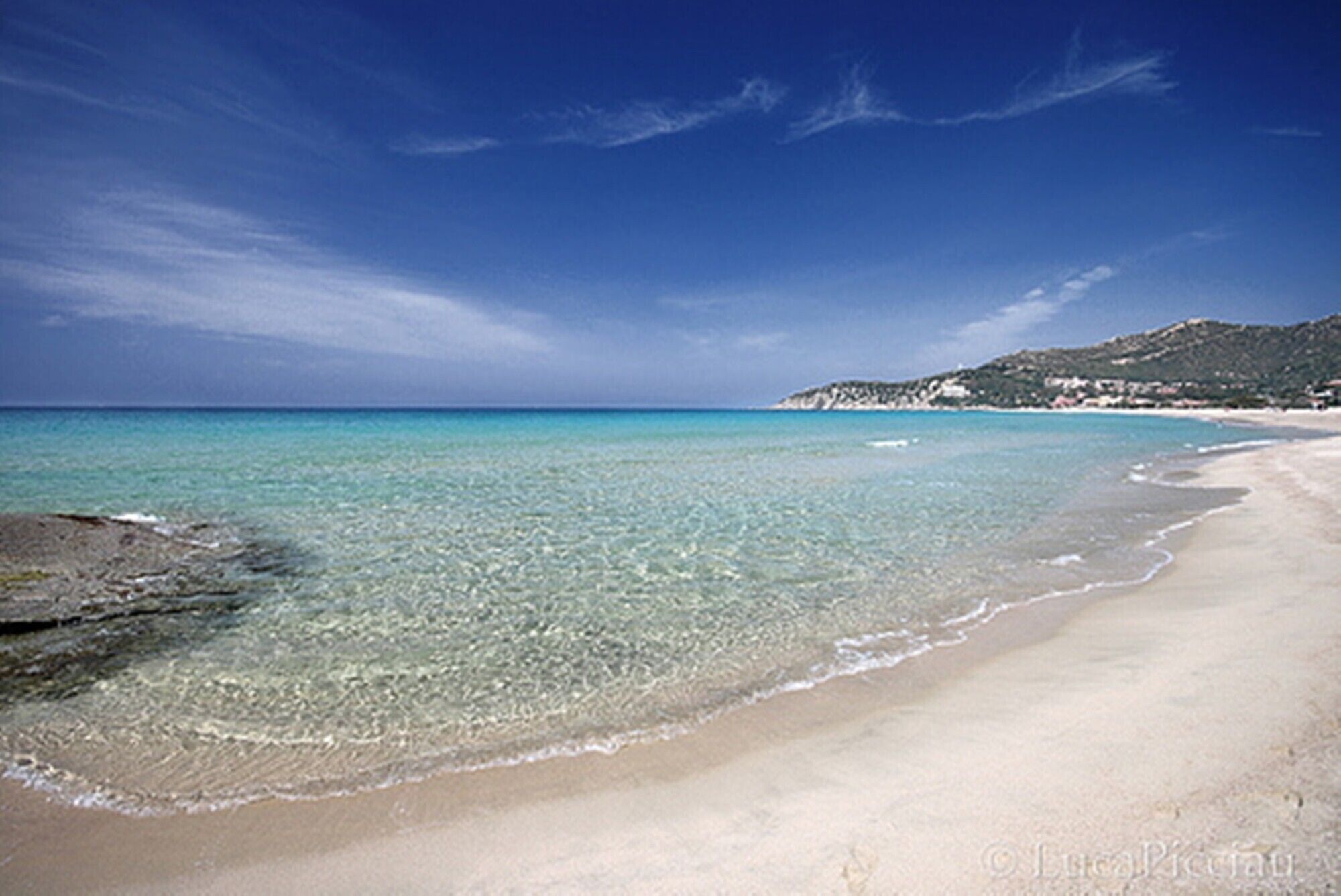 Una spiaggia nelle vicinanze