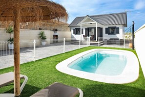 Pool - Chalet "Casa Manoli" with Pool, Terrace, Air Conditioning and Wi-Fi (Barrio Nuevo)