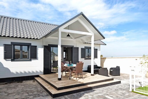Chalet "Casa Manoli" with Pool, Terrace, Air Conditioning and Wi-Fi