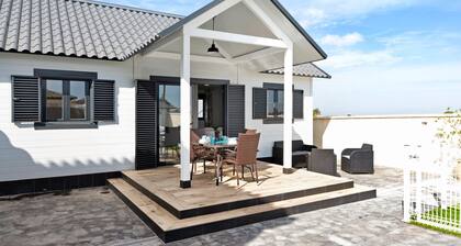 Chalet "Casa Manoli" with Pool, Terrace, Air Conditioning and Wi-Fi