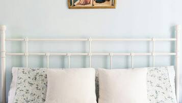 4 Schlafzimmer, Bügeleisen/Bügelbrett, kostenloses WLAN, Bettwäsche