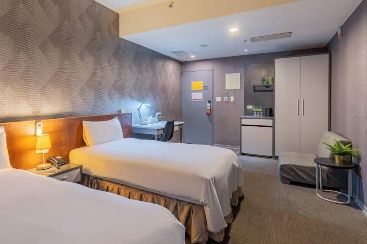 Desk, laptop workspace, soundproofing, free WiFi