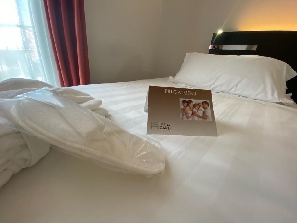 Photo - Card International Hotel