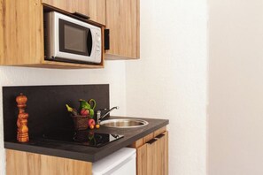 Private kitchen - Family 20 - Cap Sud Vacances, La Garde-Freinet (La Garde-Freinet)