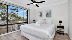 5 bedrooms, iron/ironing board, internet