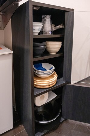 1F Dog Friendly Room, Non Smoking | Private kitchen