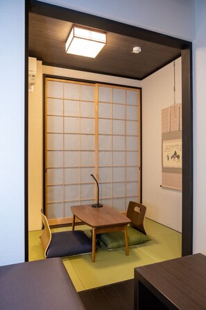 Kamar, Bebas Asap Rokok (Dog Friendly, 1st Floor) | Seprai premium, selimut bulu angsa, dan didekorasi berbeda-beda