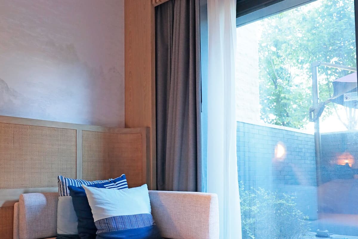 Deluxe-Zimmer, 1 King-Bett, Blick auf die Anlage