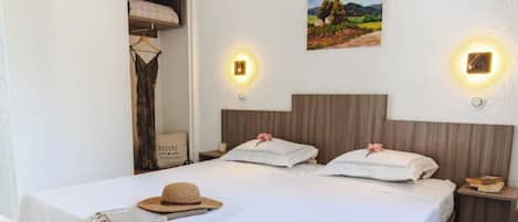 2 bedrooms