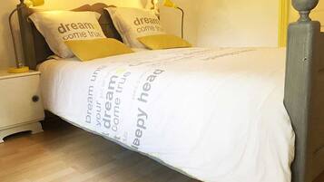 1 bedroom, free WiFi, bed sheets