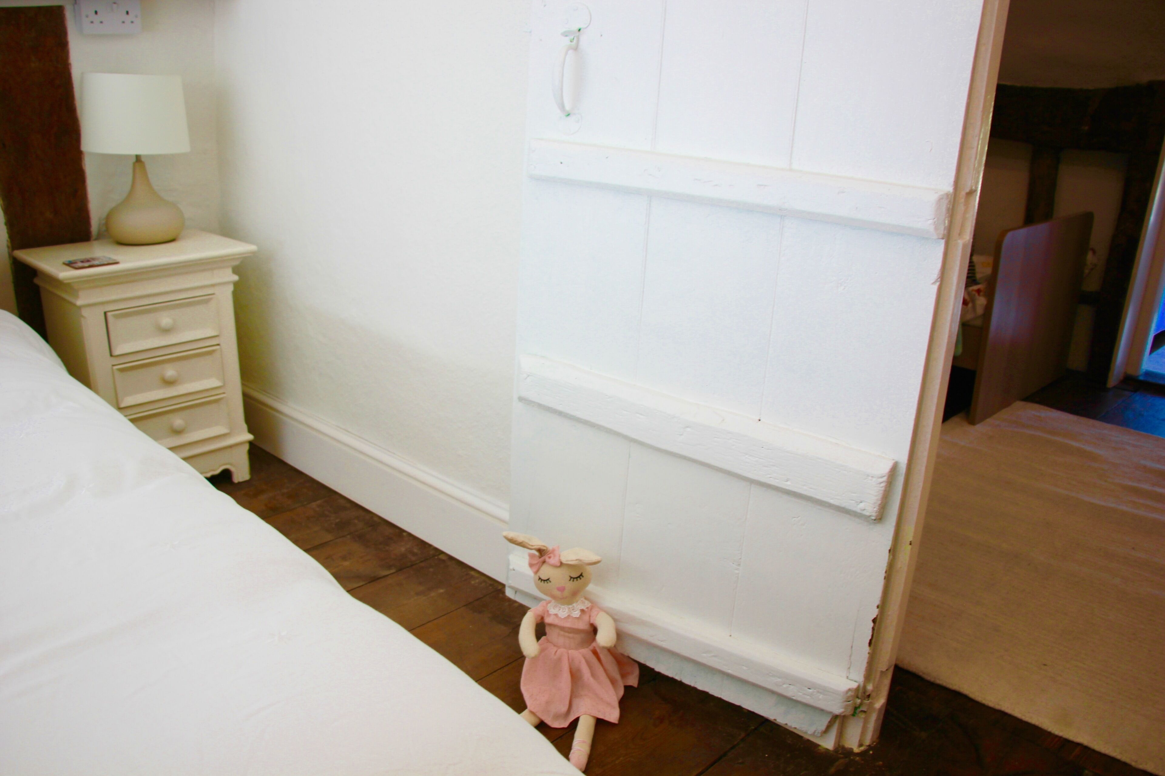 3 室のベッドルーム、アイロン / アイロン台、WiFi (無料)、ベッドシーツ