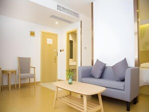 Living area - Greentree Inn Yangzhou Shiqiao Town Jianyang Mansion Express Hotel (Yangzhou)