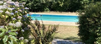 Charming cottage in quiet village near the Helford River