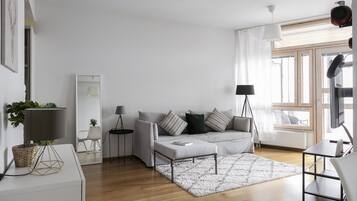 Căn hộ Deluxe | Khu phòng khách | TV