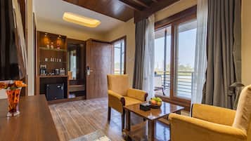 Pond Villa Family Suite | 1 bedroom, minibar, desk, free WiFi