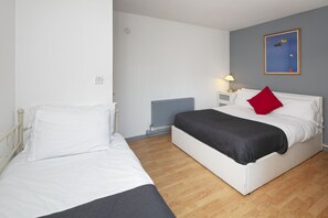 3 camere, ferro/asse da stiro, Wi-Fi gratuito, lenzuola