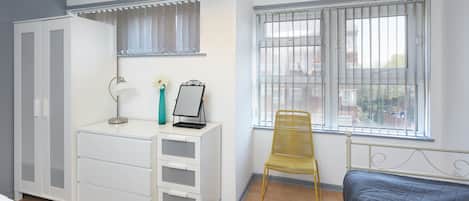 3 bedrooms, iron/ironing board, free WiFi, bed sheets