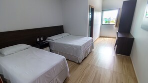 Luxury Triple Room | Free WiFi, bed sheets