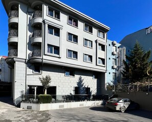 Ubetjent parkering (inkludert)