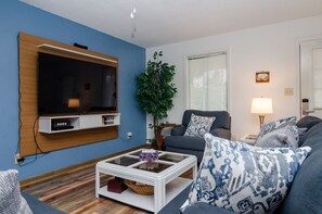 Smart TV, DVD player