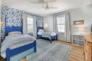Iron/ironing board, WiFi, bed sheets - The Salty Dog - 6 Bedroom, 5 Bathroom, Oceanfront, Dog Friendly Home (Garden City Beach)