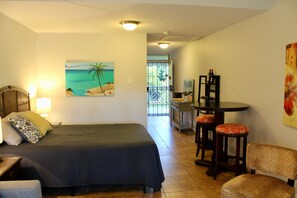 Iron/ironing board, free WiFi, bed sheets - Kihei Bay Surf #218 Renovated, Near Beach, Shared Hot Tub, Inner Courtyard (Kihei)