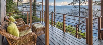 Waterfront! Hot Tub! (EWR)