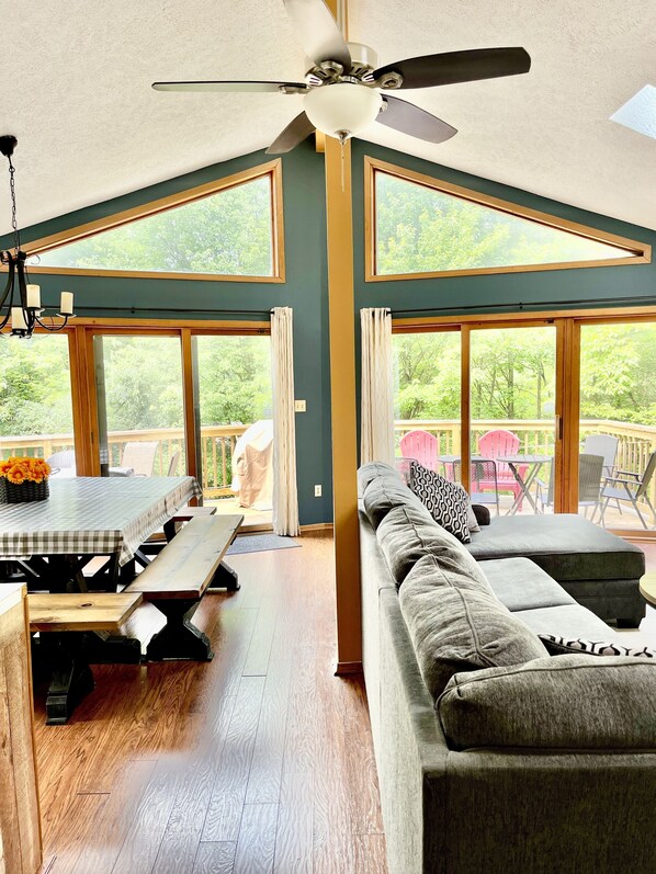 Smart TV, fireplace, table football, ping pong