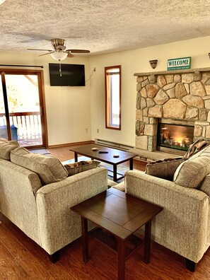 Smart TV, fireplace, table football, ping pong